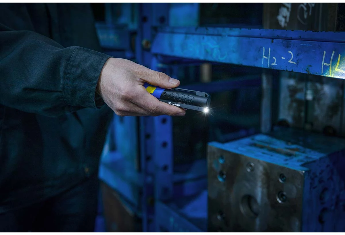 Varta Work Flex® Multifunktionsleuchte F20R wiederaufladbar