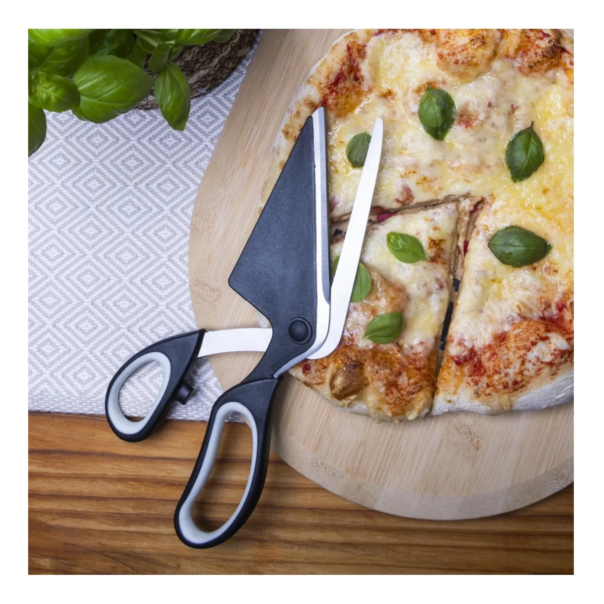 Pizzaschere aus Edelstahl Länge ca. 27cm Pizzaschere aus Edelstahl Länge ca. 27cm