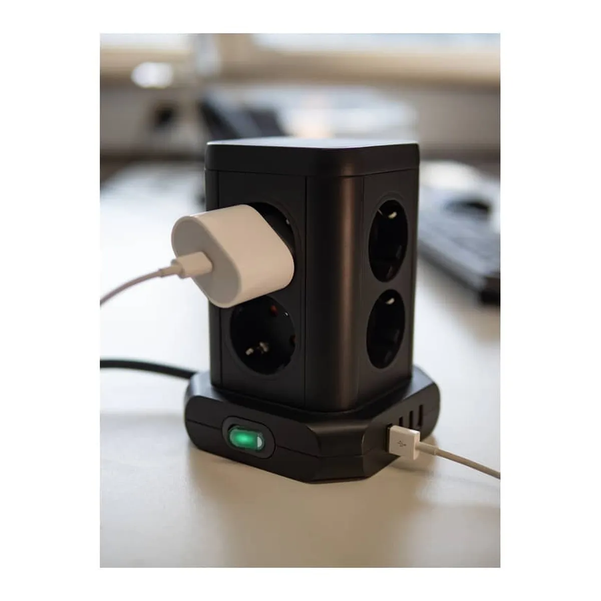 brennenstuhl® Steckdosenturm - 8-fach + 4x USB, 2m, schwarz, mit Schalter